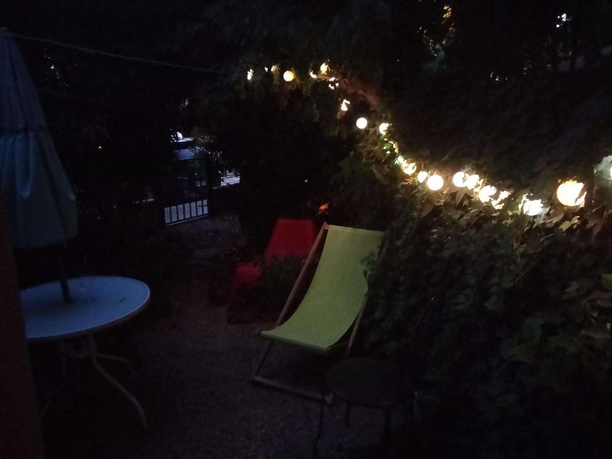 Joli Studio Avec Jardinet Avignon Eksteriør bilde