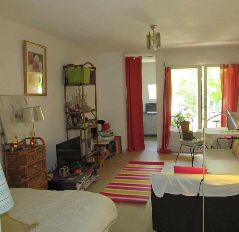 Joli Studio Avec Jardinet Avignon Eksteriør bilde